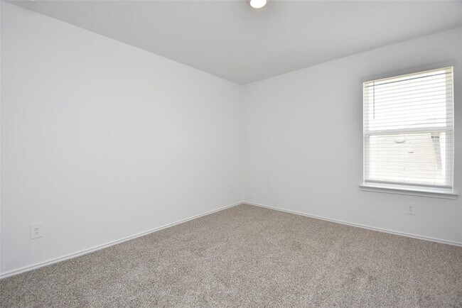 Building Photo - 24311 Saddlestone Green Dr