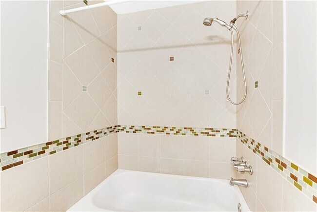 Building Photo - 1420 Old Virginia Ct SE