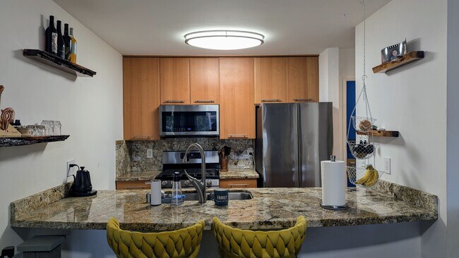 Kitchen - 1605 Hotel Cir S