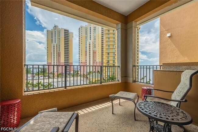 Building Photo - 2825 Palm Beach Blvd