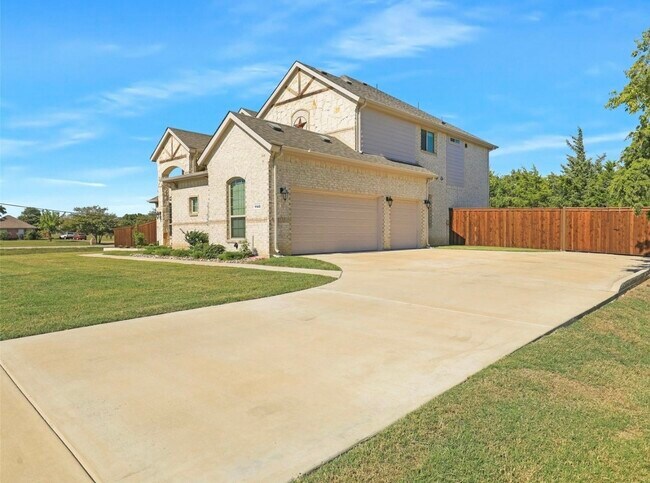 Building Photo - 1140 Barrix Dr
