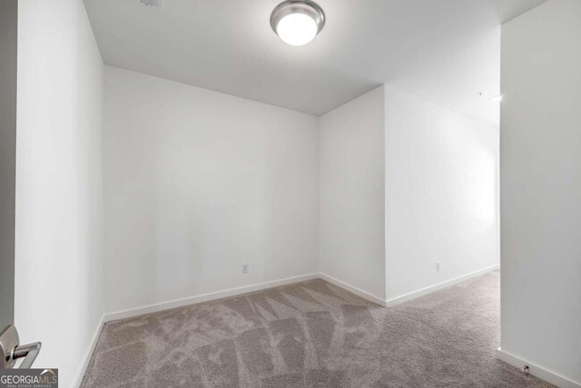 Building Photo - 501 Burton Dr