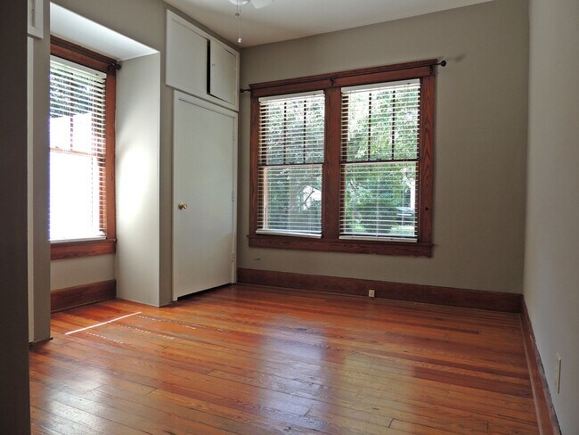 Building Photo - 1712 Old Niles Ferry Rd