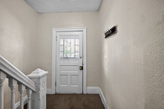 Building Photo - 2136 Lafayette St