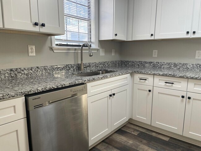 Building Photo - 325 Hackamore Trail