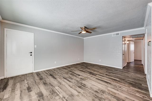 Building Photo - 5053 Les Chateaux Dr