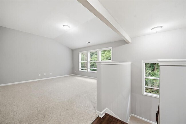 Building Photo - 3685 Silver Springs Rd