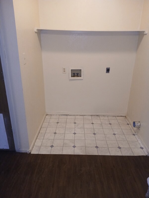 Building Photo - 4301 Yorkshire Dr