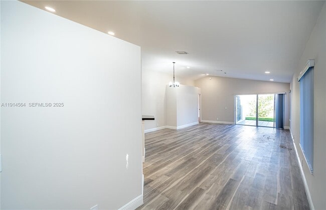 Building Photo - 1592 Salerno Cir