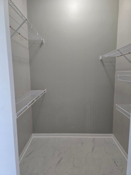 Building Photo - 7756 Scioto Ct