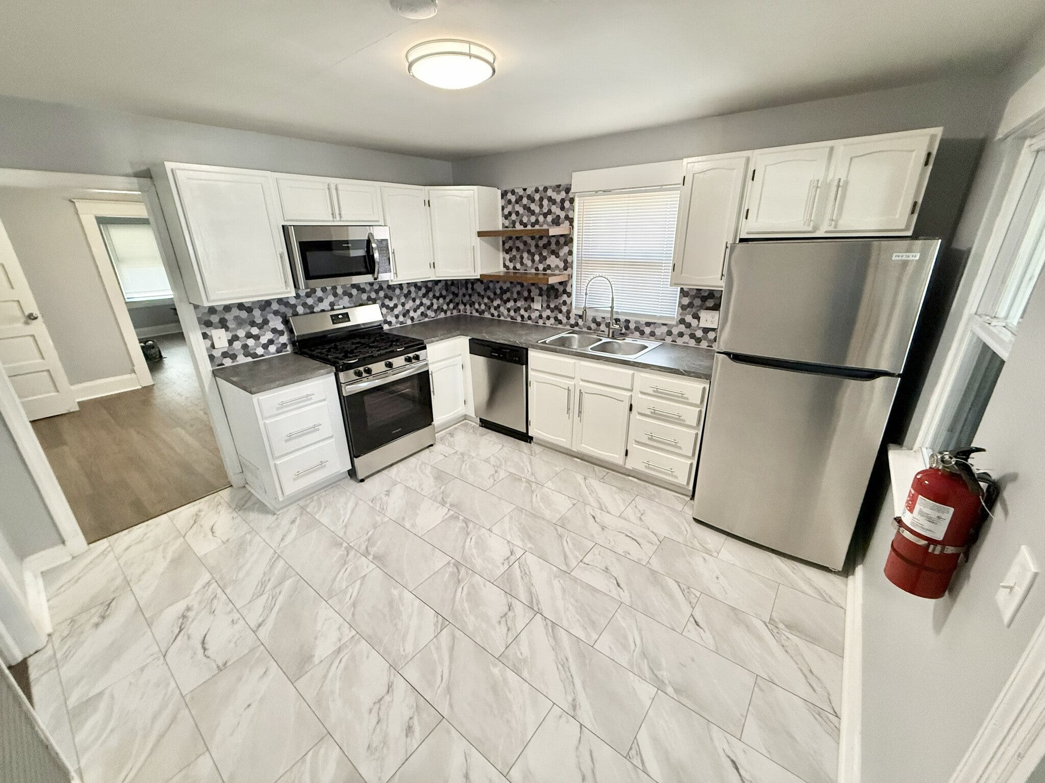 Kitchen - 4206 Urn St