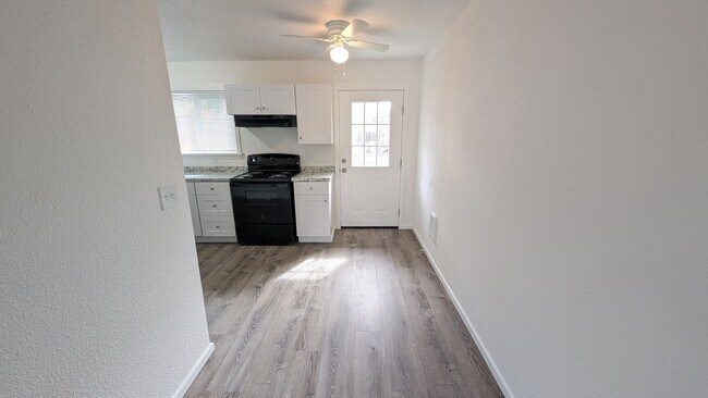 Building Photo - One level in Shewood