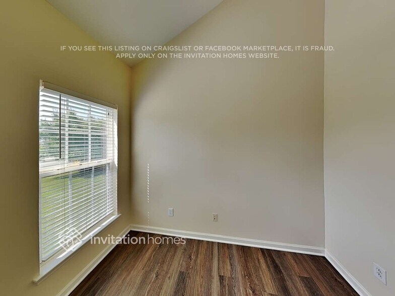 Building Photo - 2019 Southridge Dr
