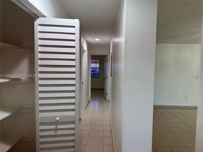 Building Photo - 14325 SW 11th Terrace