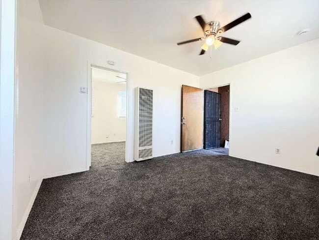 Building Photo - 2442 1/2 Pomeroy Avenue