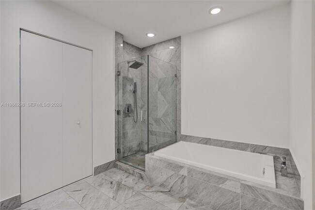 Building Photo - 801 S Miami Ave