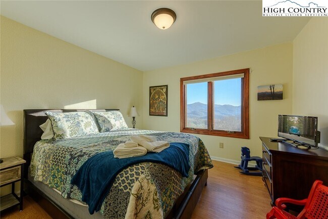 Building Photo - 1776 Beech Mountain Pkwy