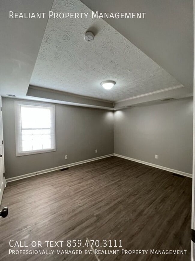 Building Photo - 617 Tocher Dr