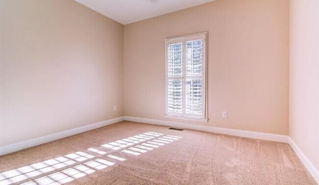 Building Photo - Serene Home-2 bed/2bath near I85 & Hwy 290