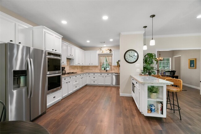 Building Photo - 415 Lago Trace Dr