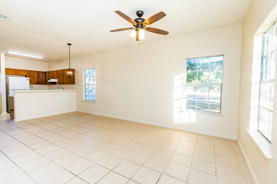Living Room/Dinette/Kitchen - 3001 Whisper Oaks Ln