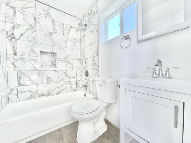 Building Photo - 1763 W 38th St