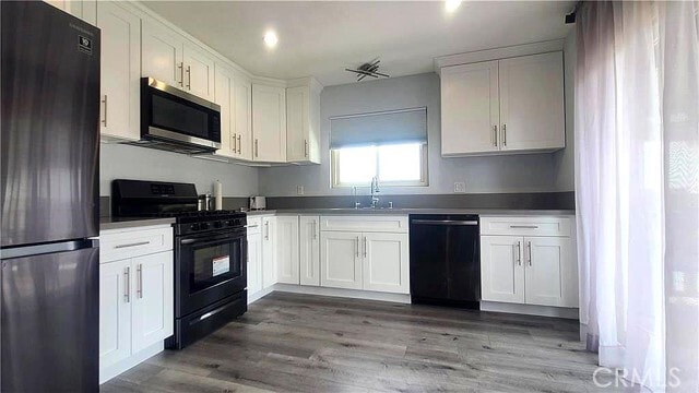 Building Photo - 10252 Haines Canyon Ave