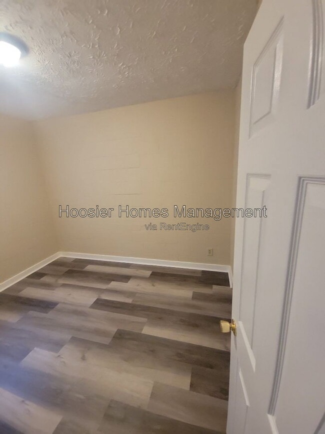 Building Photo - 1254 W 23rd St