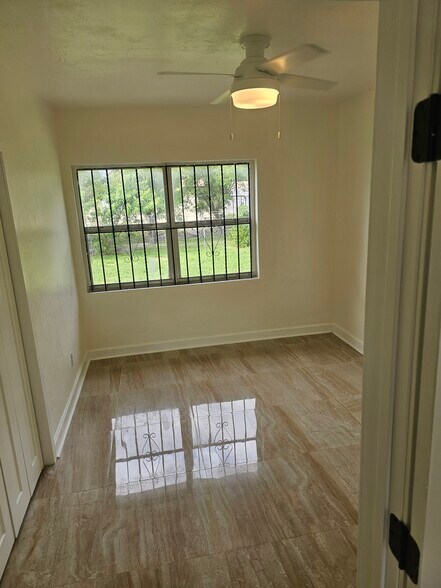 Building Photo - 2983 NW 69th Ter