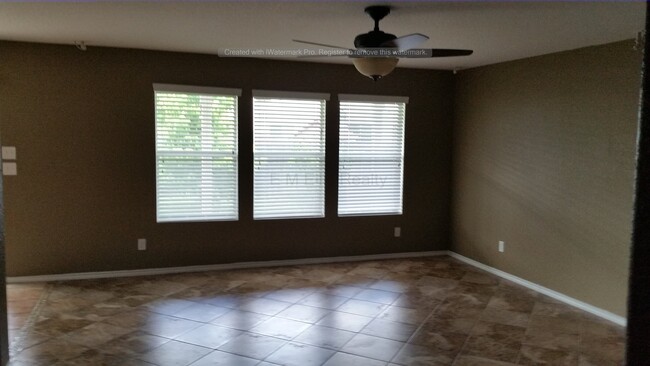 Building Photo - Huge 4/2.5/2 * In Desirable Monticello Ran...