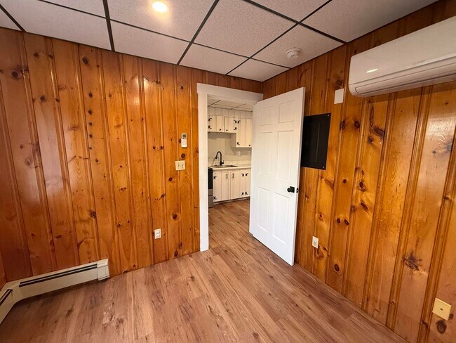 Building Photo - 11 Pearl Ln