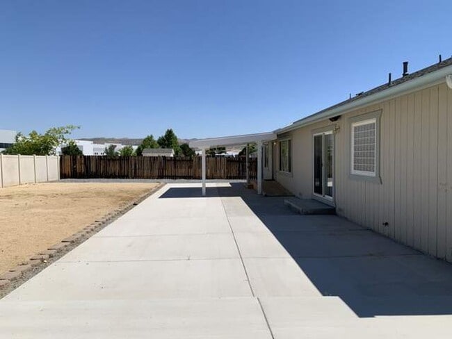 Building Photo - 2379 Albatross Way