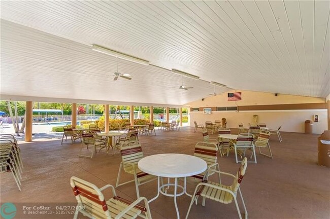 Building Photo - 7660 Trent Dr