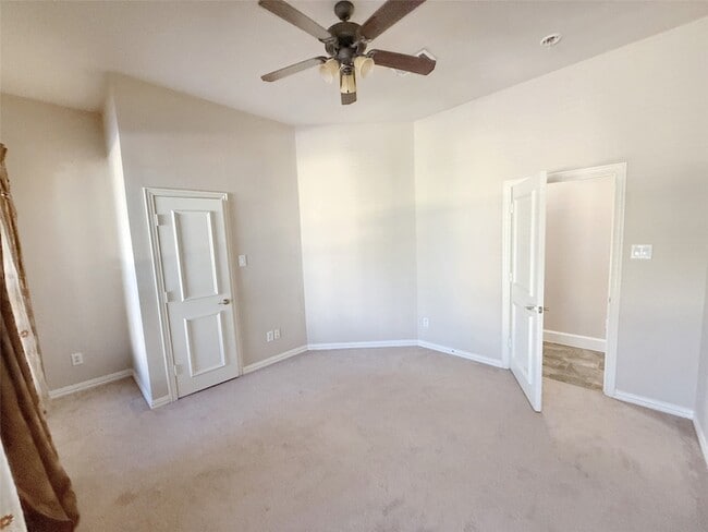 Building Photo - 3334 University Park Ln