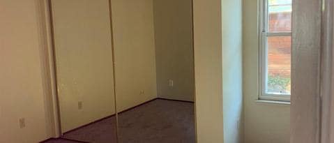 Building Photo - 1602 Somerset Pl