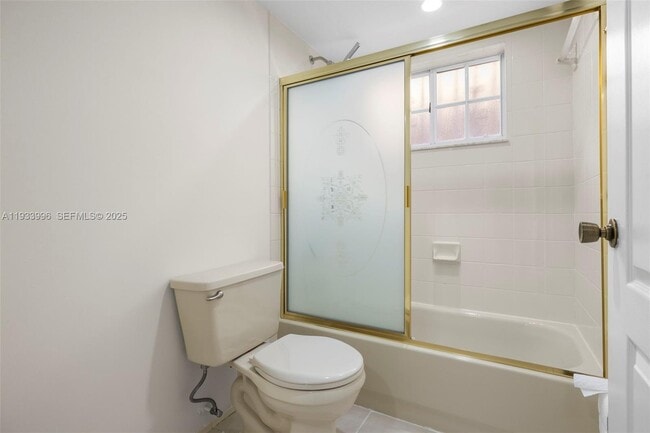 Building Photo - 2425 W 76th St