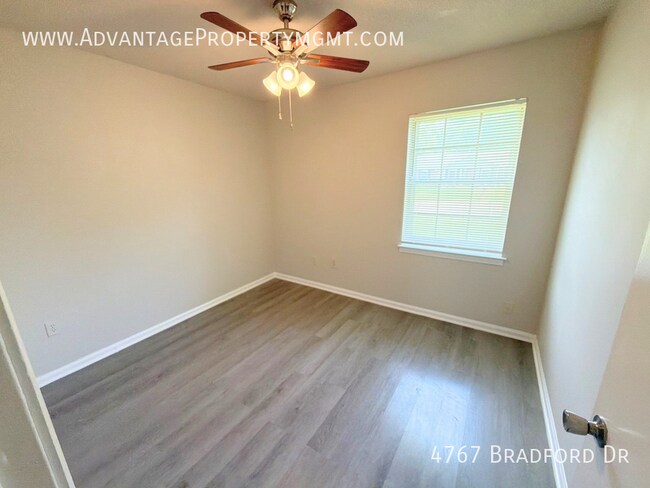 Building Photo - 4767 Bradford Dr