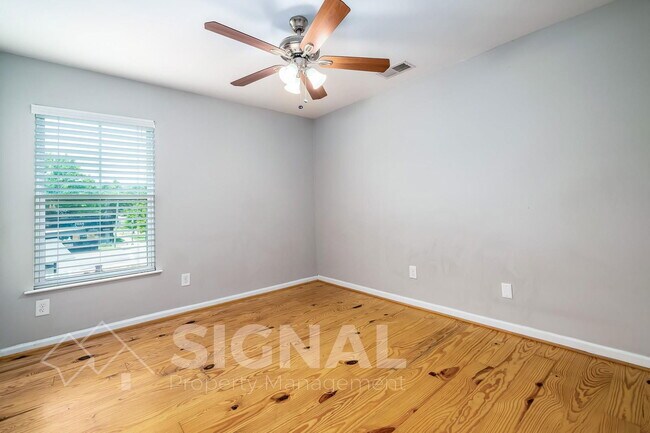 Building Photo - 4111 4th Ave S