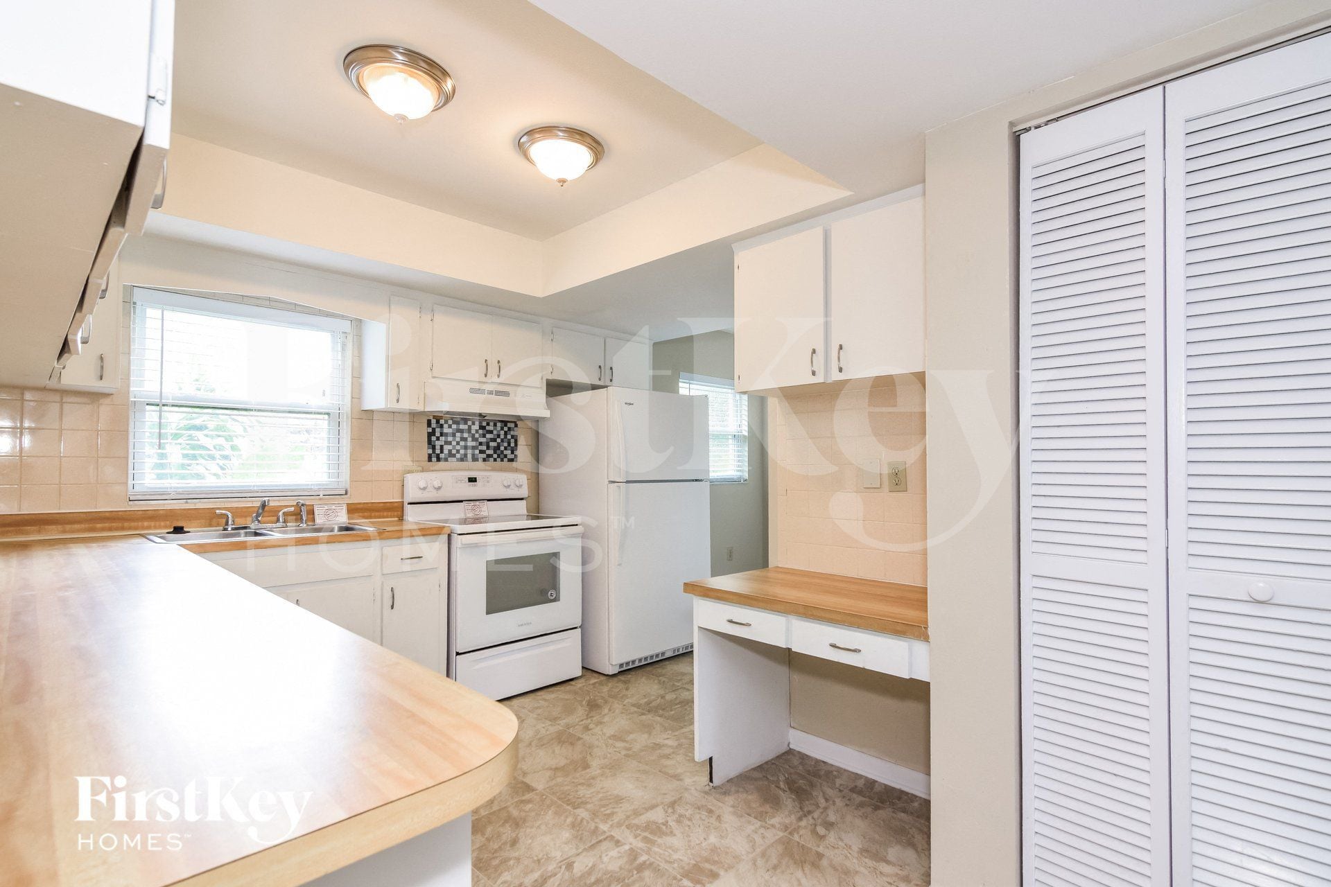 Building Photo - 204 Wense Ave