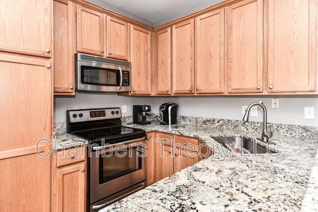 Building Photo - 6109 Madison Crest Ct