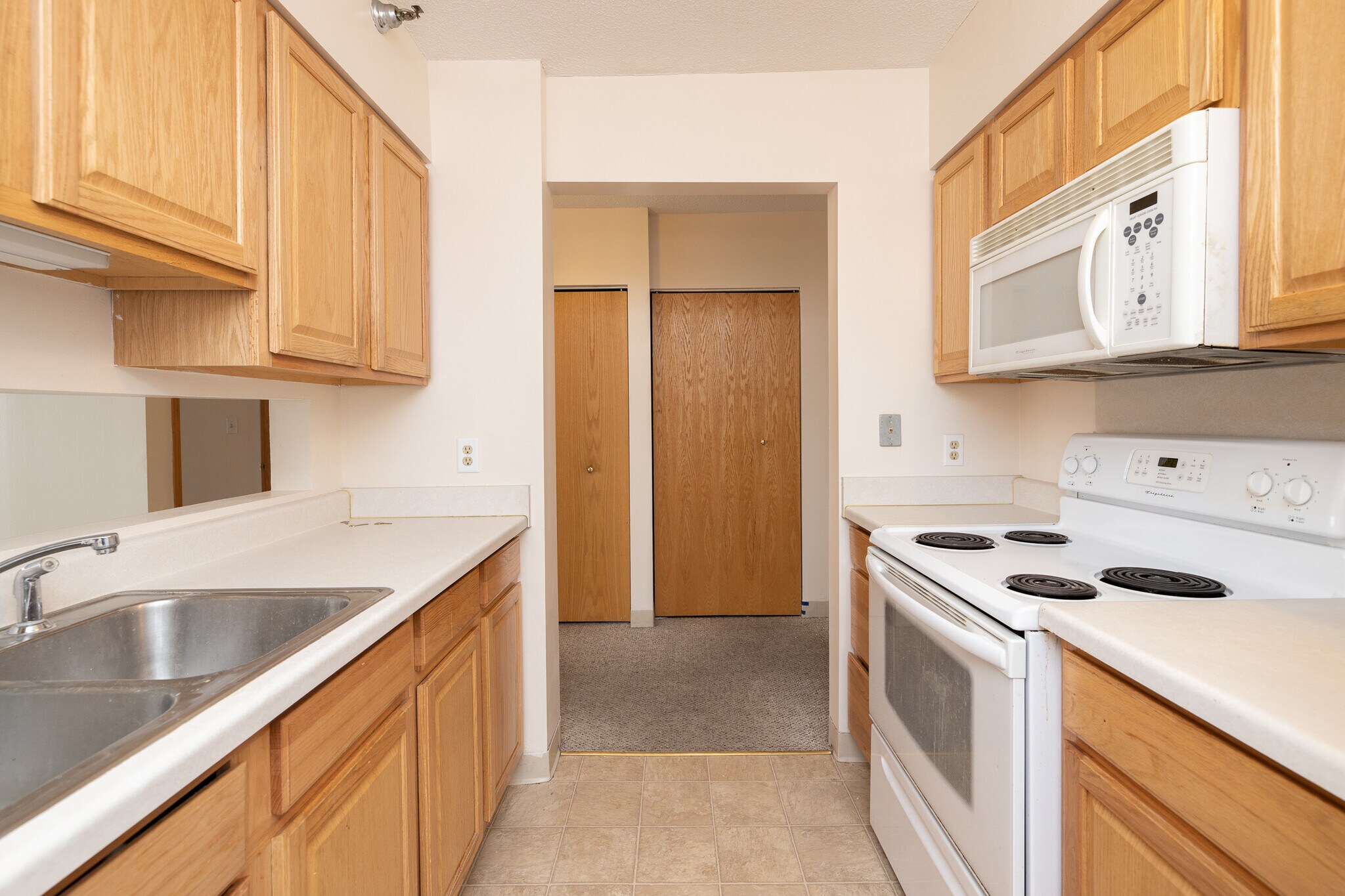 Building Photo - 291 7th St W