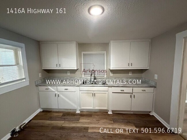 Building Photo - 1416 AR-161