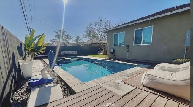 Building Photo - 4318 Conquista Ave