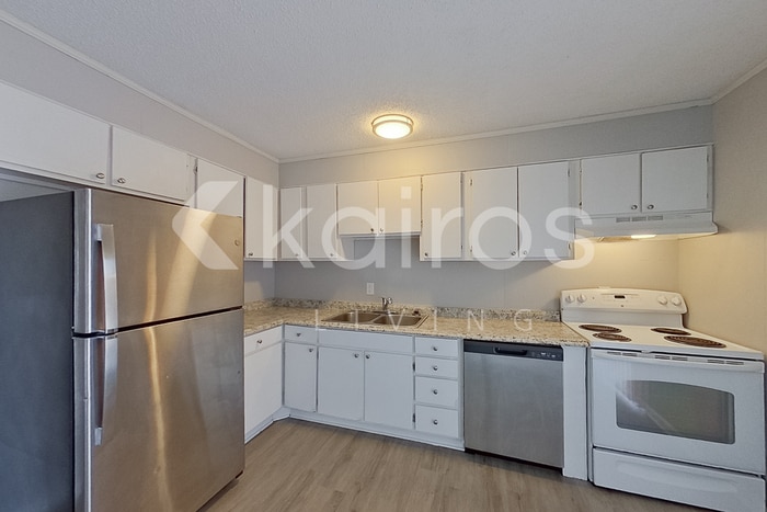 Building Photo - 3216 McCleod Ave