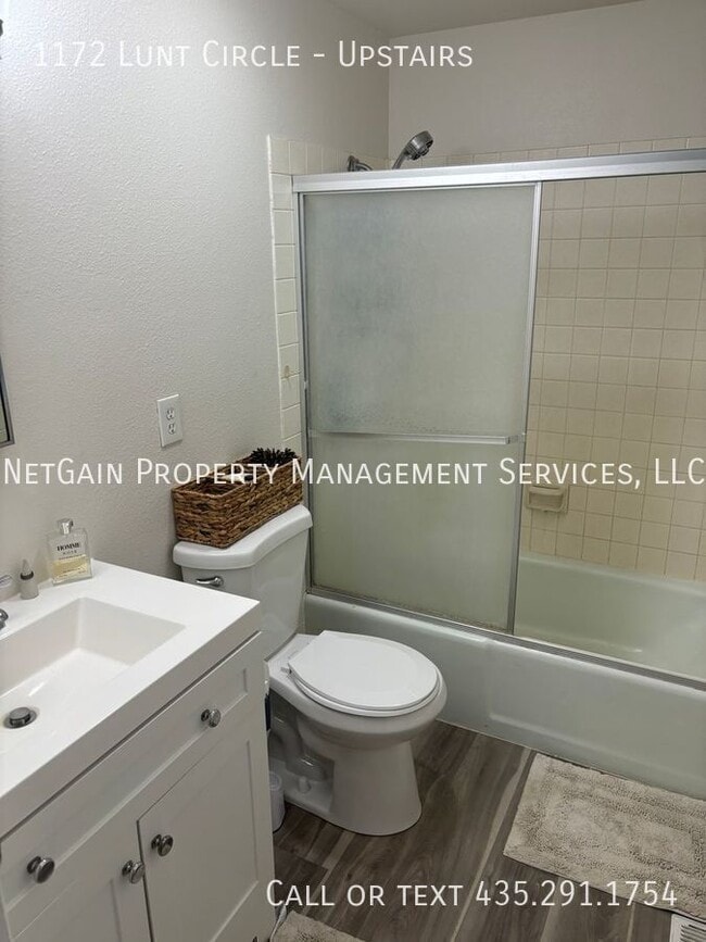 Building Photo - 1172 Lunt Cir