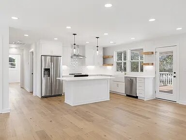 Building Photo - 205 Gatone Dr