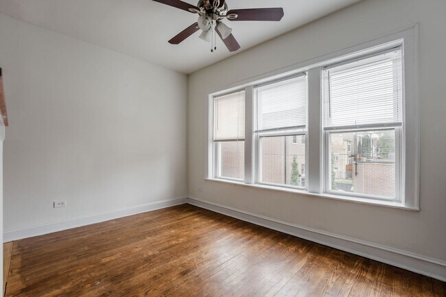 Building Photo - North Center / St. Bens - 2 Beds / 1 Bath ...