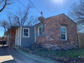 Building Photo - 4530 Corregidor St