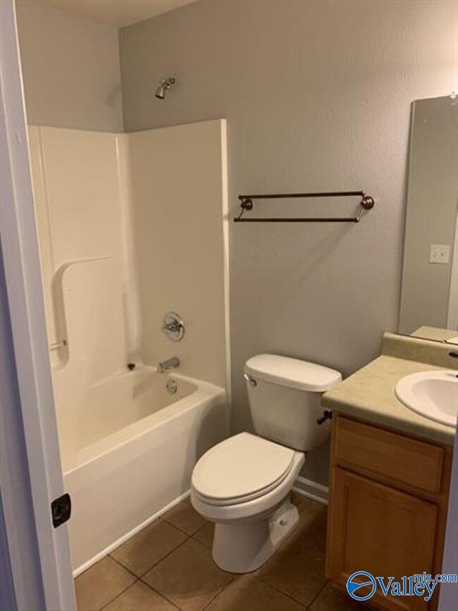 Building Photo - 406 Jasmine Dr