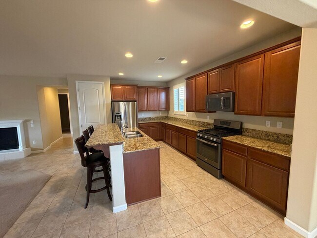 Building Photo - 3 Bedroom Home in Sparks Gated Community!